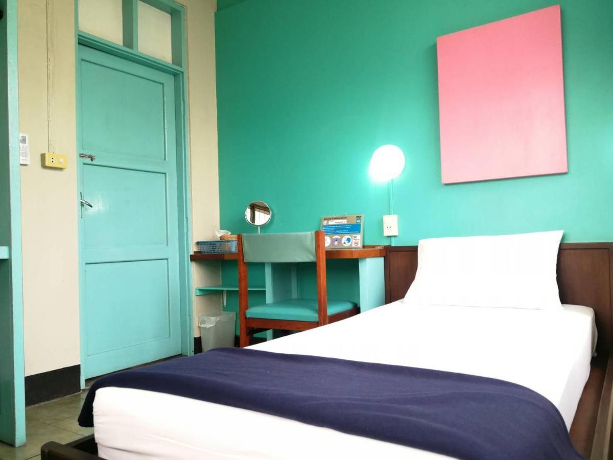 60 Blue House Hotel Чиангмай Екстериор снимка