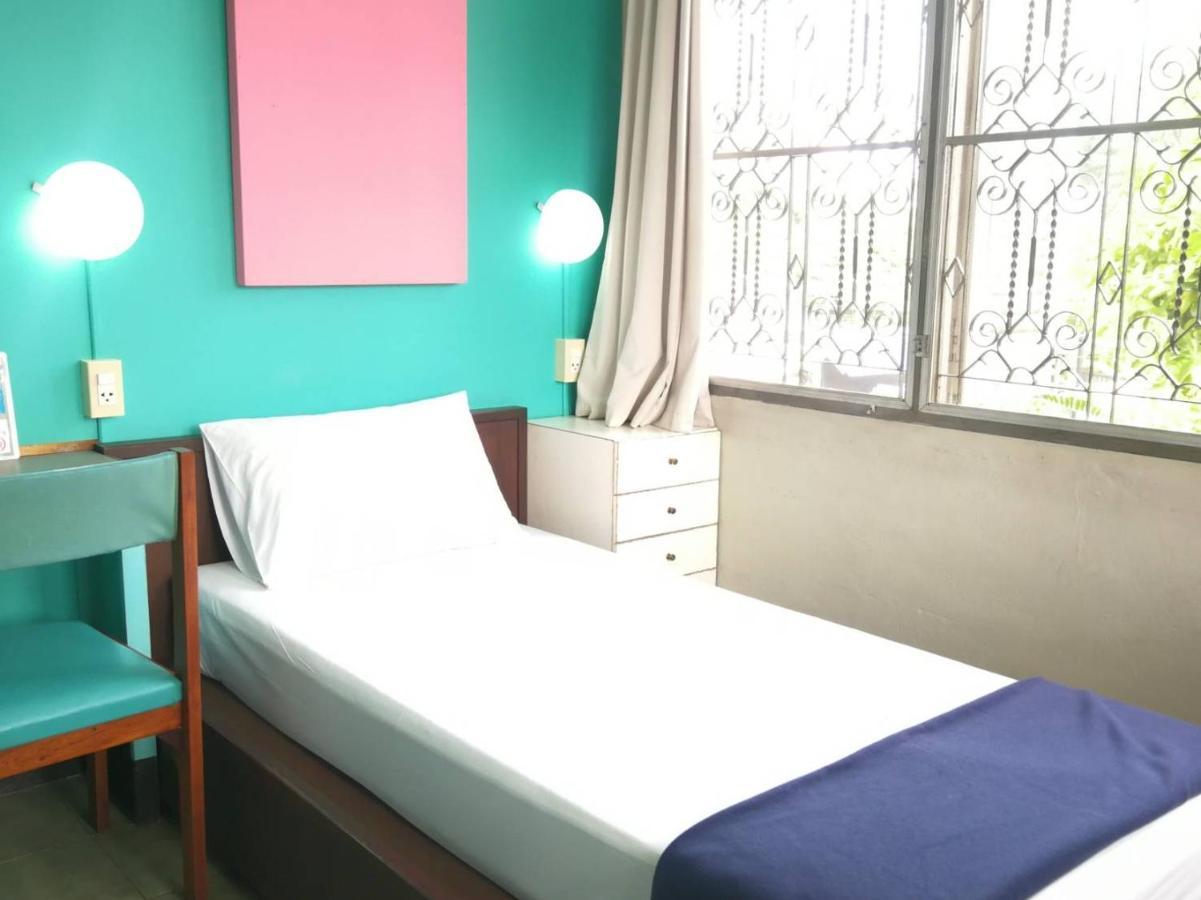 60 Blue House Hotel Чиангмай Екстериор снимка