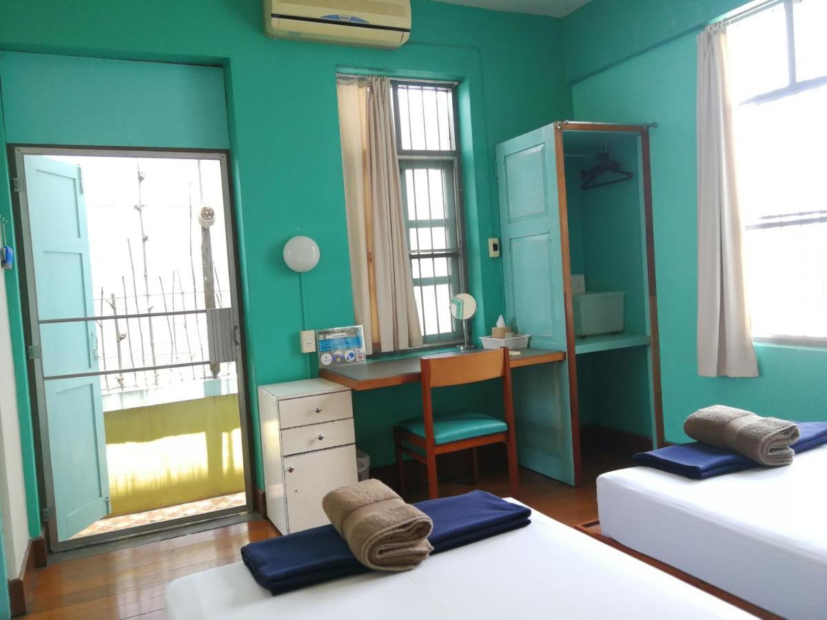 60 Blue House Hotel Чиангмай Екстериор снимка